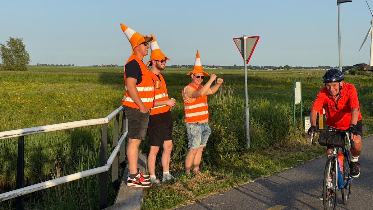 Laatste fietsers onderweg naar Bolsward | Isa en Demi zijn binnen