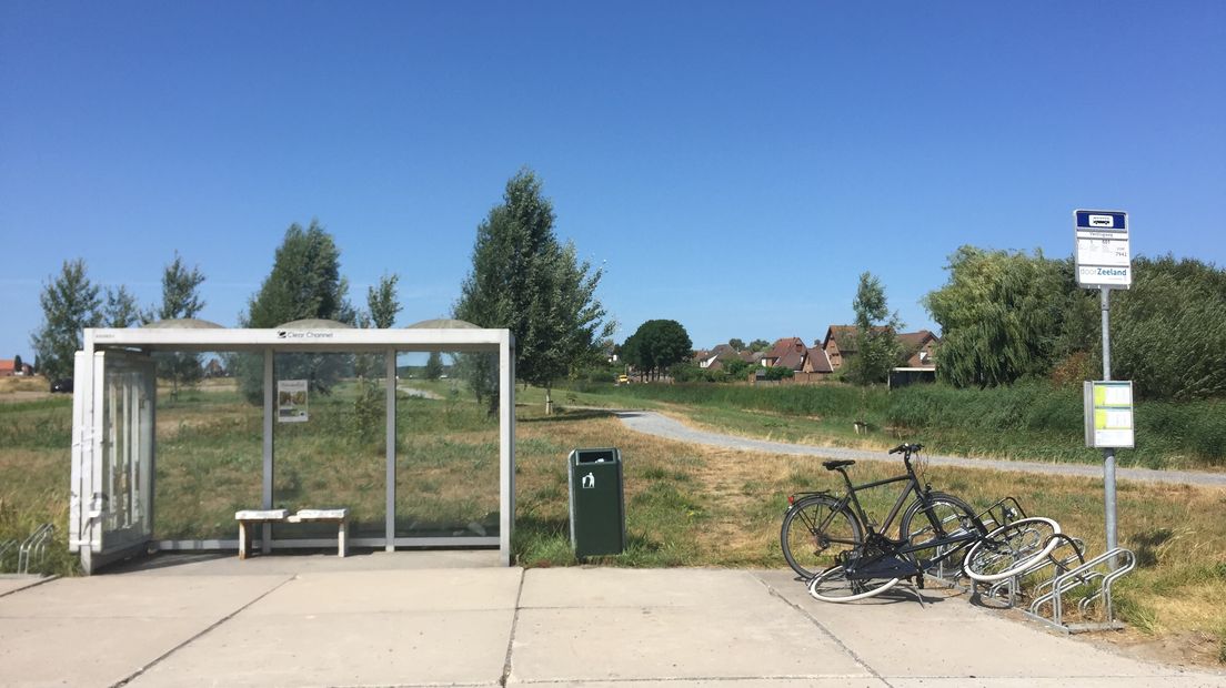 IJzendijke geeft strijd om bushalte in het dorp op