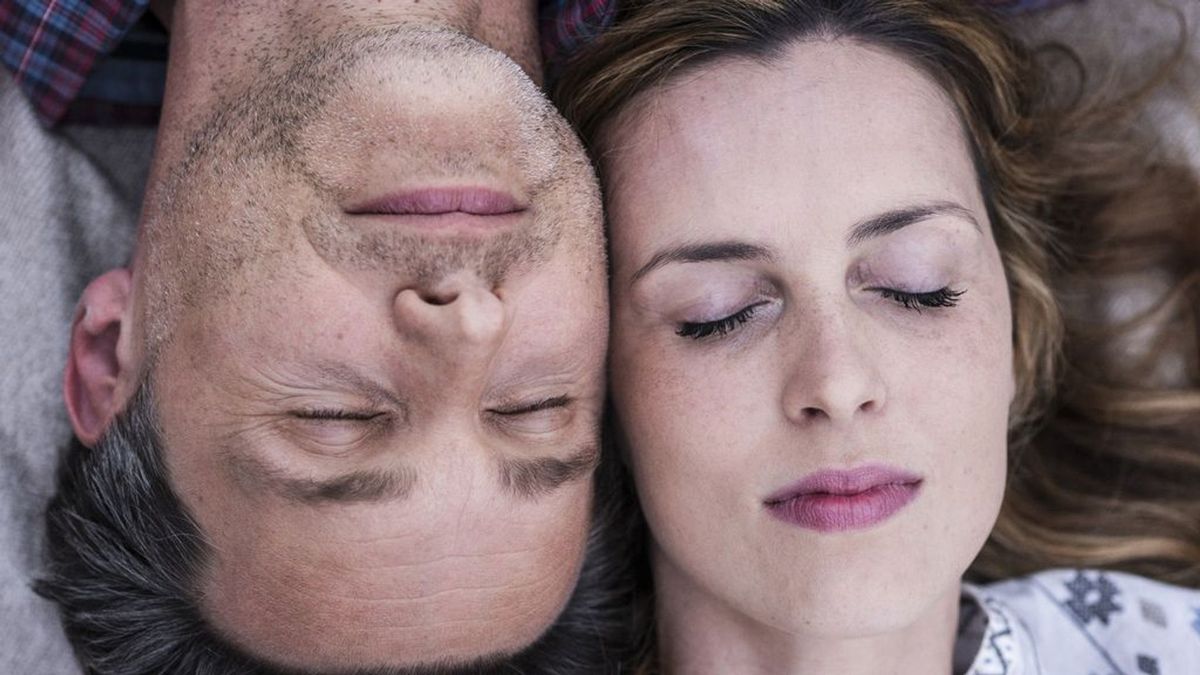 Hoe val je weer in slaap als je midden in de nacht wakker wordt gemaakt