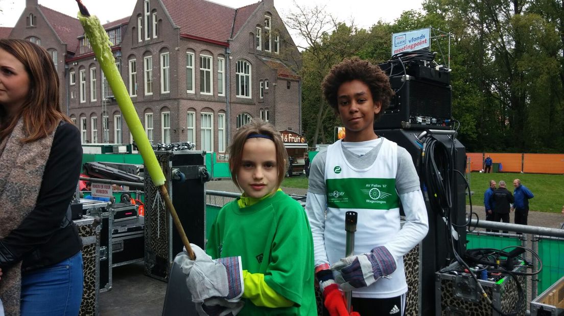 In heel Gelderland wordt vrijdag Bevrijdingsdag gevierd. In Wageningen was het traditionele defilé en ook het Bevrijdingsfestival Gelderland 2017. Wij volgen de festiviteiten in de hele provincie.