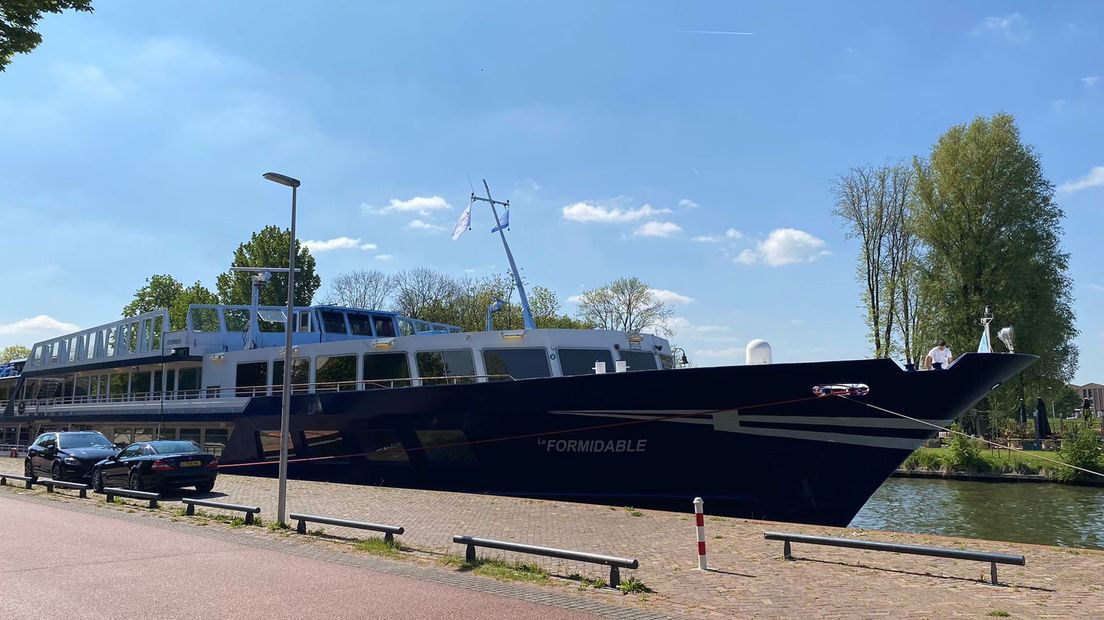 De opvangboot aan de Keulsekade in Utrecht