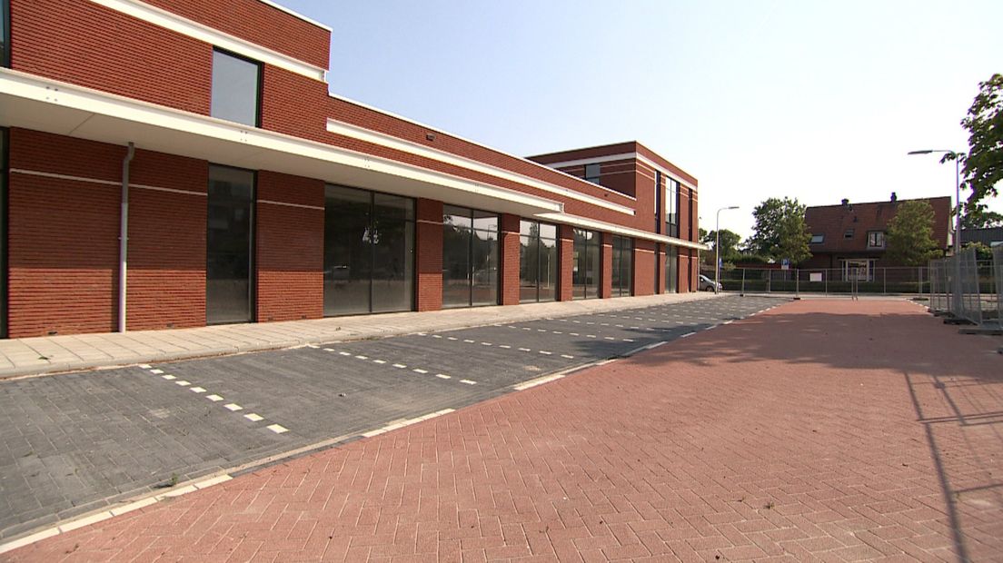 Leegstaande pand supermarkt in Kwintsheul 