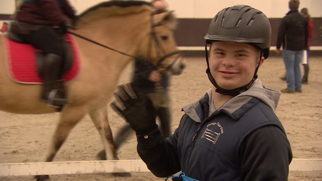 Een dag paardrijden om naar uit te kijken (video)