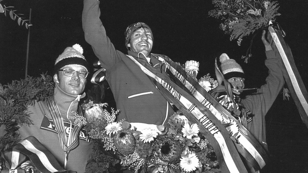 Laatste Schaatstheater Onderweg herenigt voormalig wereldkampioenen in Hoogeveen