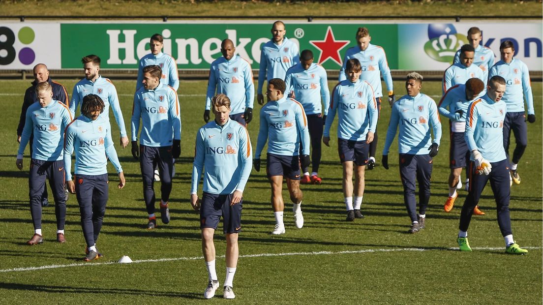 Weghorst op de training van Oranje