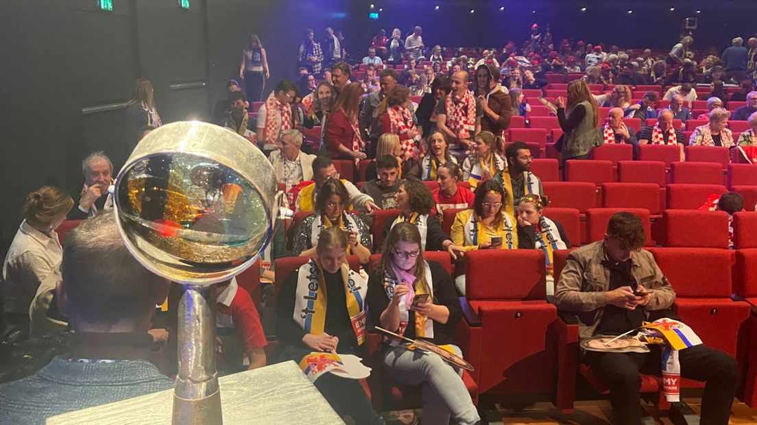 Het award dat aan de winnende deelnemer zal worden uitgedeeld.
