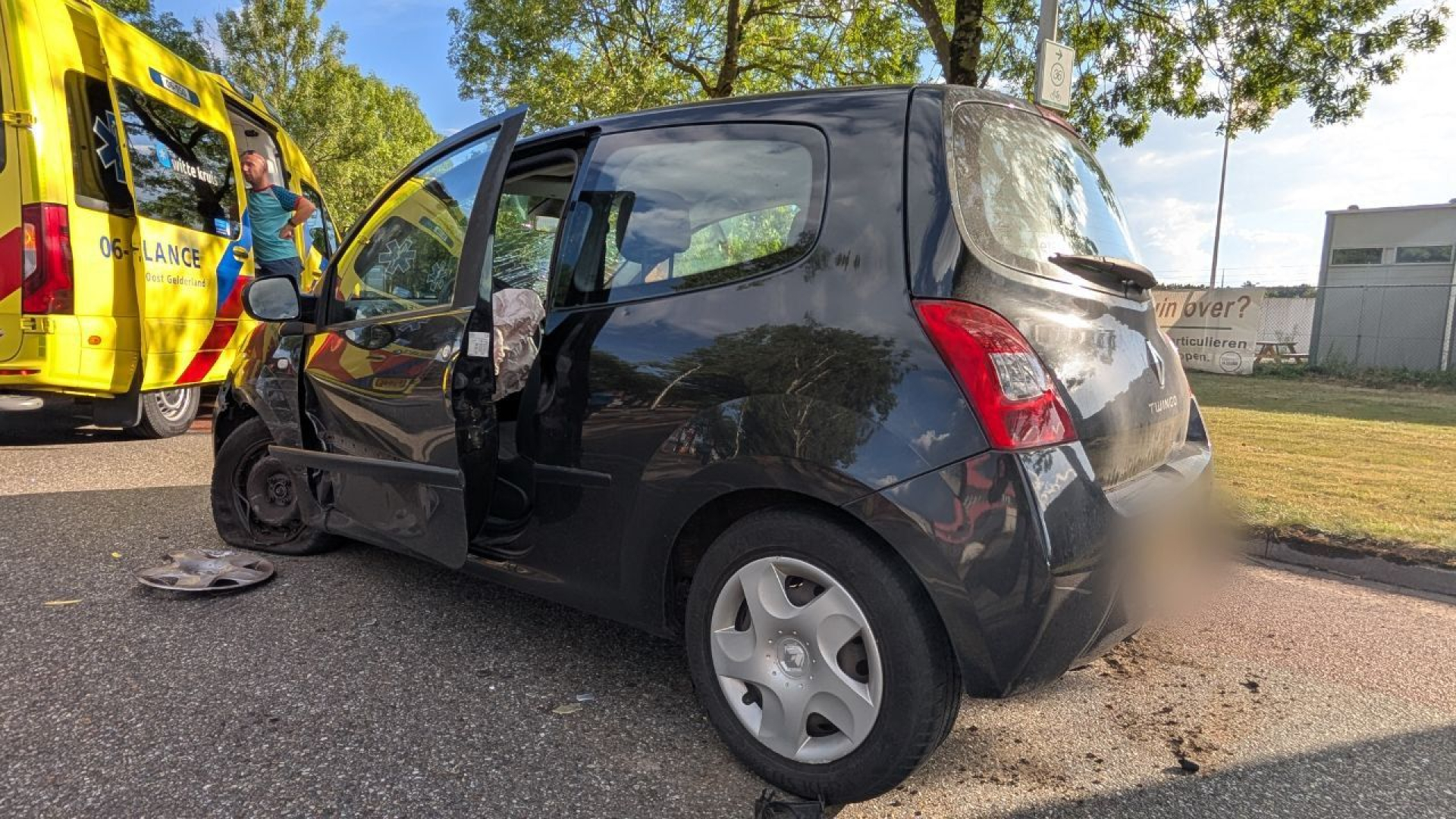 Automobilist vlucht na ongeluk.