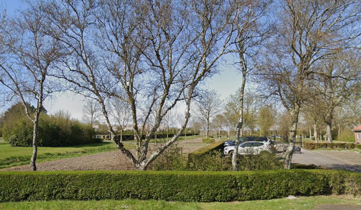 Voetpad Serooskerke (W) ernstig vervuild door gebruik van staalslakken