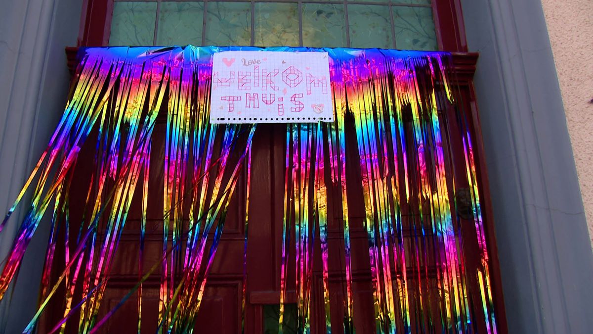 Óngerwaeg versiert de voordeur voor Vita in Schin op Geul