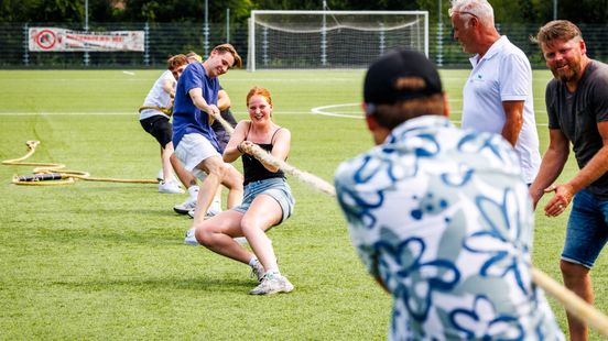 Zes dagen feest in dorp: 'Tafelmanieren kennen ze niet' Home