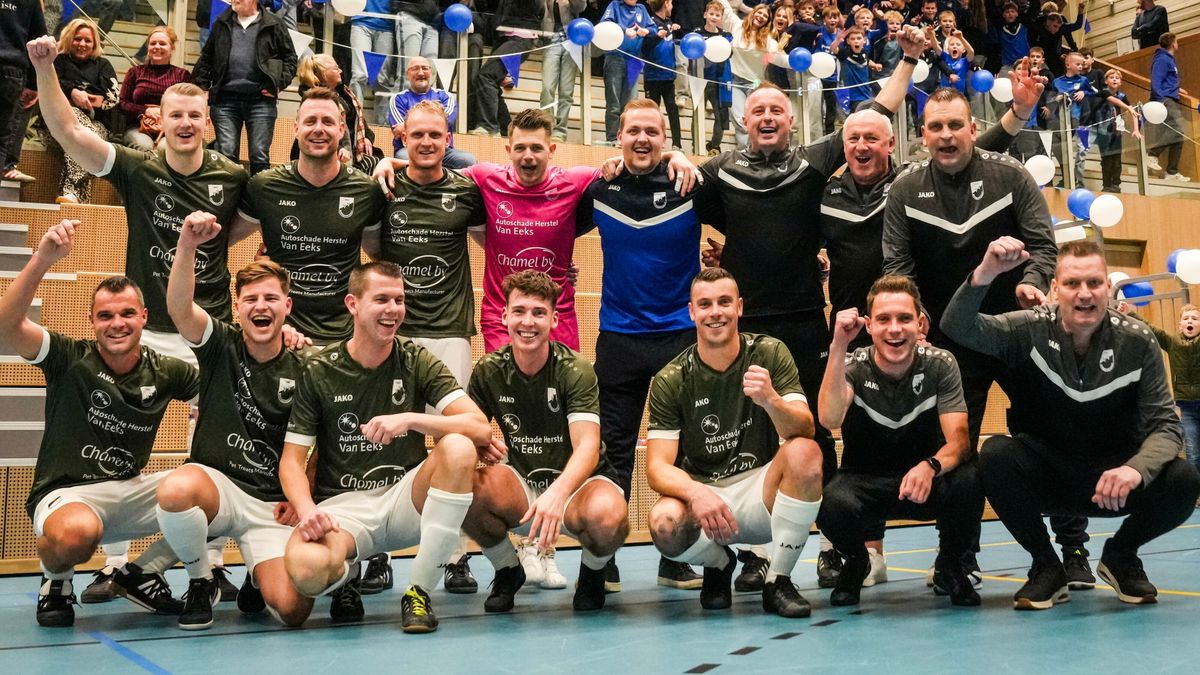 Dit is de poule-indeling van de halve finale van het Protos Weering Zaalvoetbaltoernooi