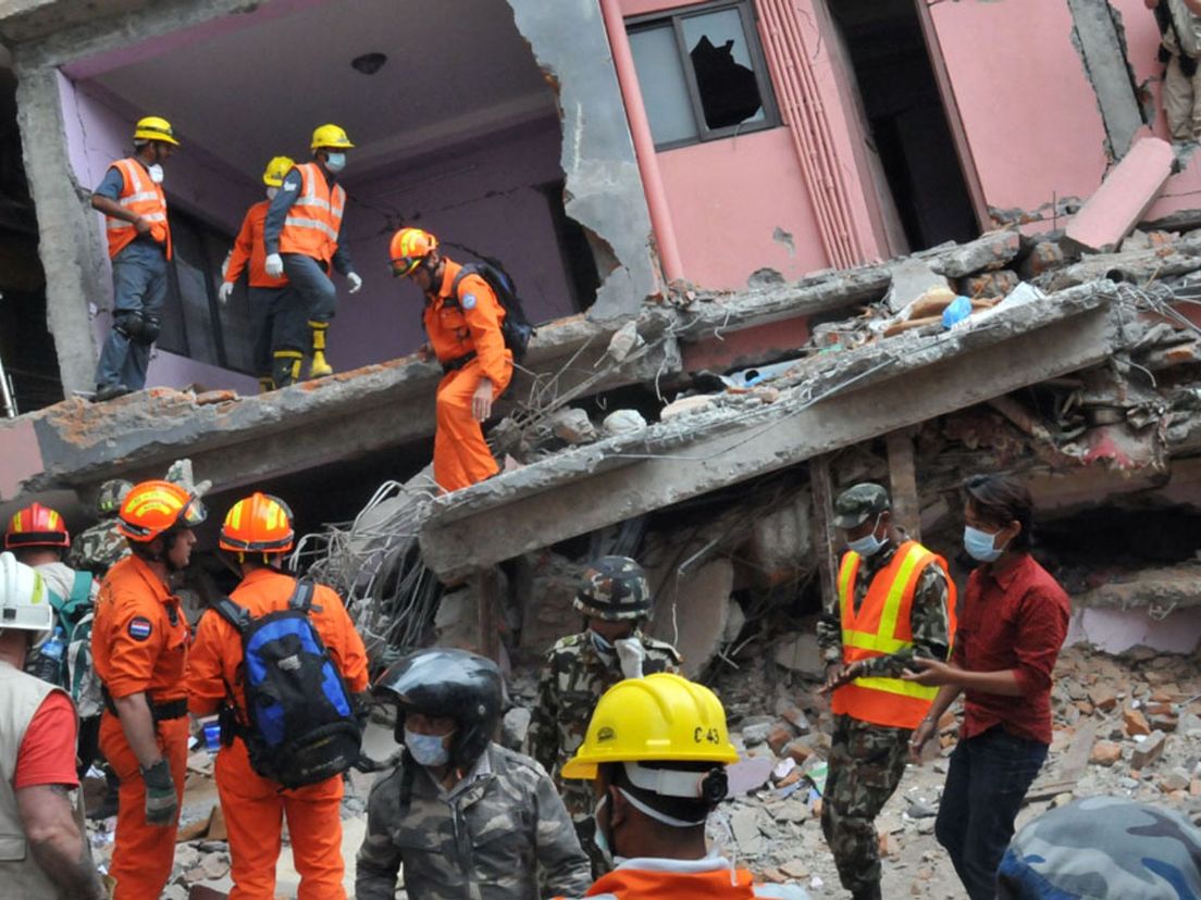 Reddingswerkers van USAR in Nepal