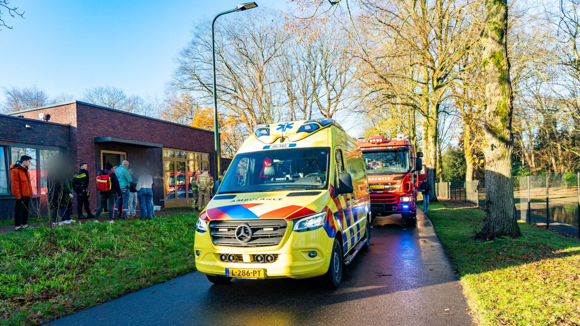 Foto: Gewonde bij brand in woonzorglocatie