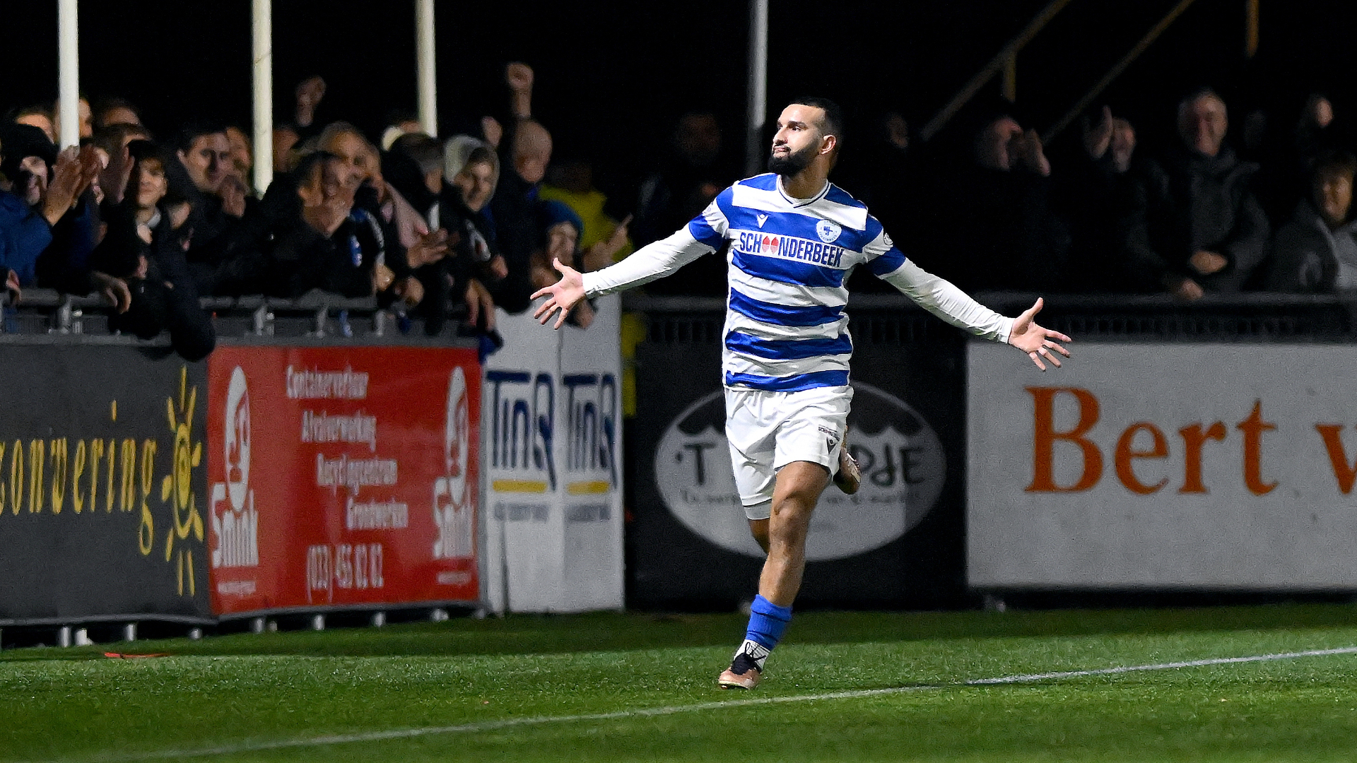 Vrijspraak voor Kozakken Boys in racismezaak El Azzouti, wel boete voor rookbom