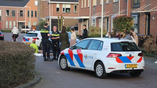 Automobilist rijdt kind op skeelers aan, kind gewond
