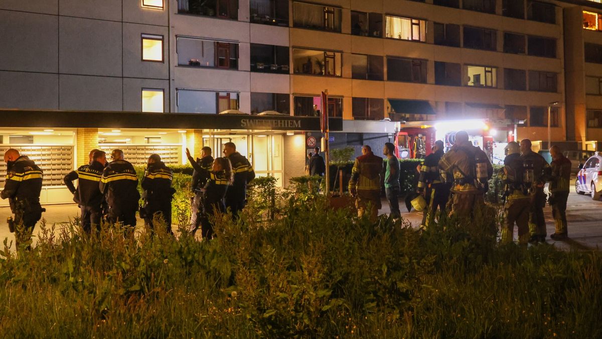 Brandweer haalt persoon uit zorgcomplex in Leeuwarden vanwege pannetje op het vuur