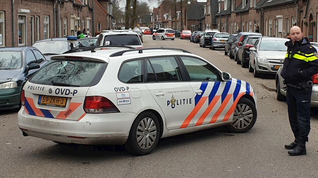In de Rietstraat in Almelo vond vanmiddag een schietpartij plaats