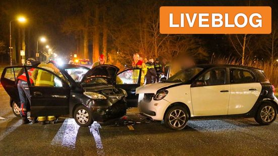 Gewonde en veel schade na frontale botsing. Gewonde en veel schade na frontale botsing.