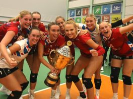 Sportnijs: VC Snits wint Supercup | De Laat wol, Knegt net nei earste World Cup