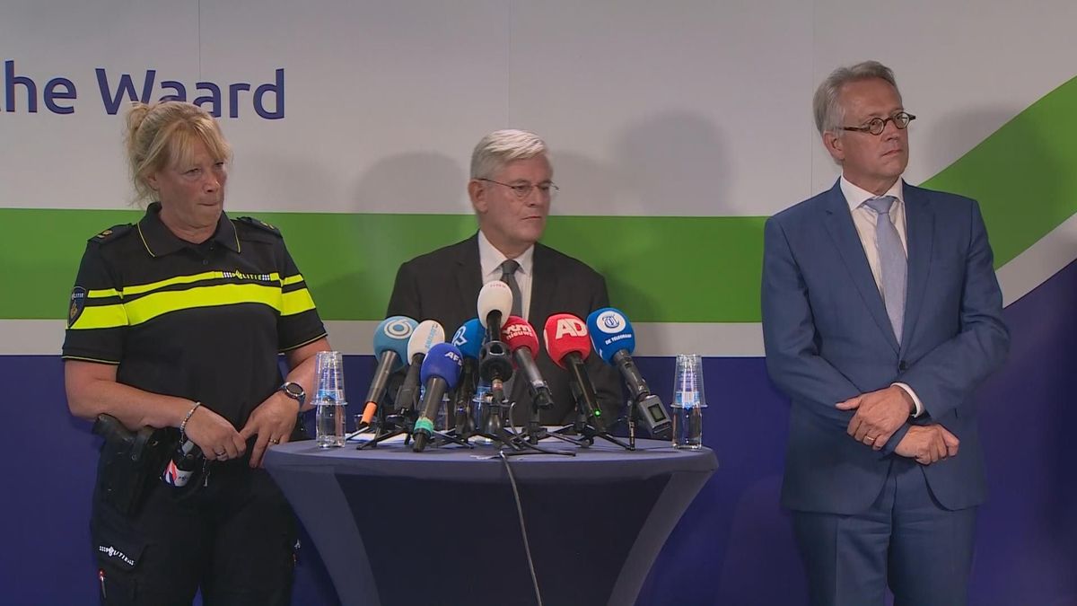 KIJK TERUG: Persconferentie burgemeester, politie en justitie over het ...
