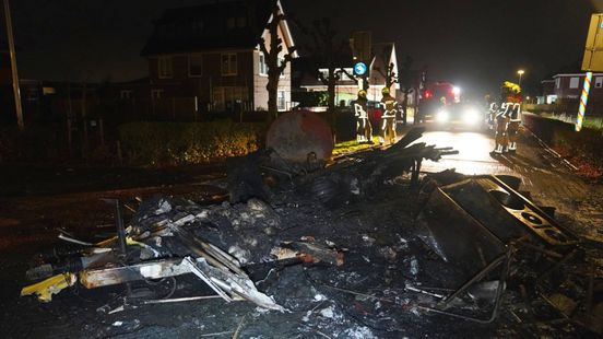 Man (18) en een minderjarige aangehouden voor caravanbrand