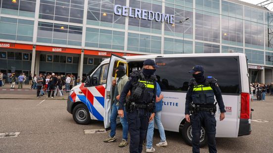 Politie grijpt in bij Ye-concert in Arnhem: twee aanhoudingen