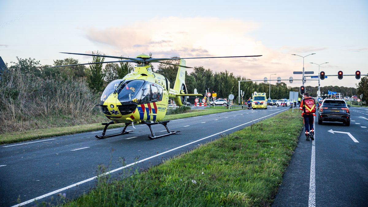 Fietser ernstig gewond bij aanrijding met vrachtwagen in Lemmer