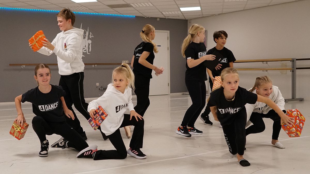 Dansers Vianen bijna klaar voor intocht Sinterklaas