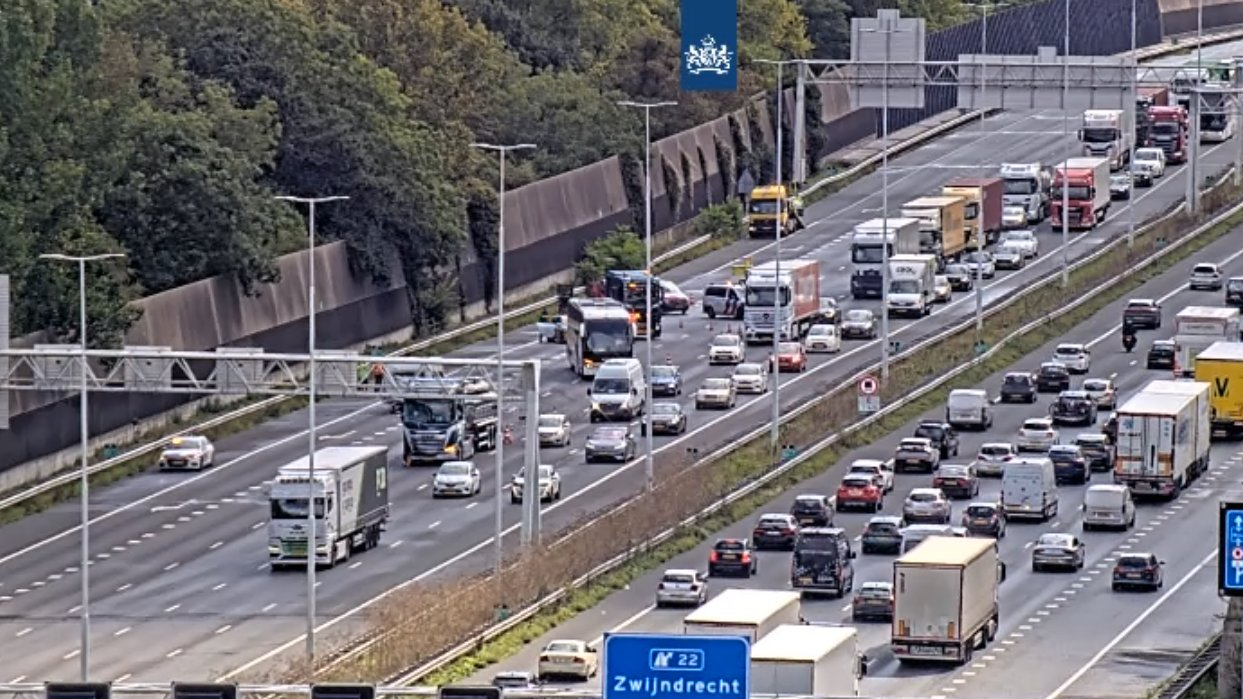 Rijkswaterstaat waarschuwt dat de extra reistijd richting Rotterdam kan oplopen tot een uur.