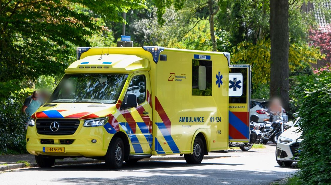Ambulance bij het ongeluk in Haren