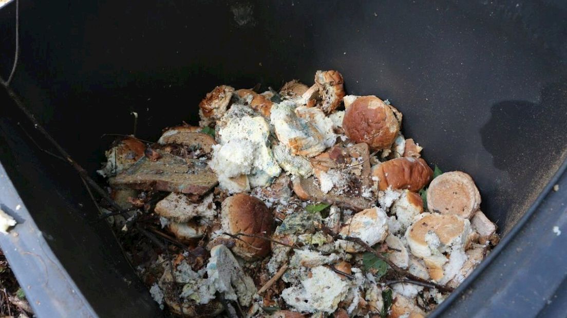 Lading brood gedumpt in Enschede