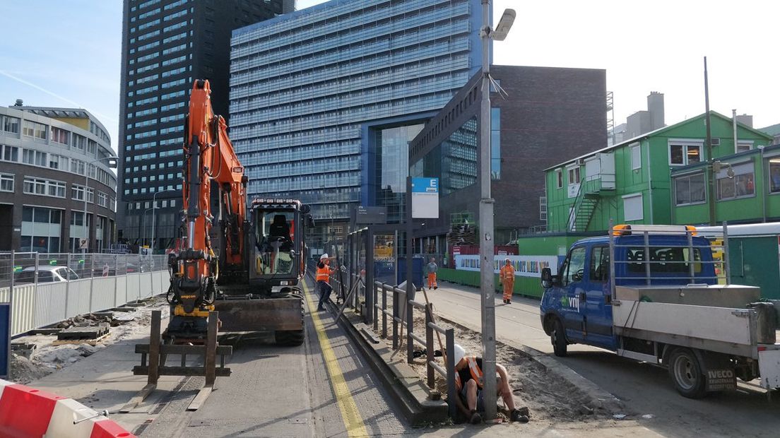 Het plein voor station Hollands Spoor wordt opnieuw ingericht. | Foto Maarten Brakema/Omroep West
