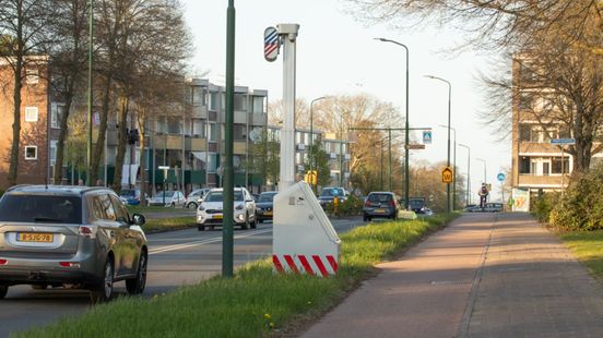 Flitspaal Dalweg Soest keert terug na dodelijk ongeval. Flitspaal Dalweg Soest keert terug na dodelijk ongeval.
