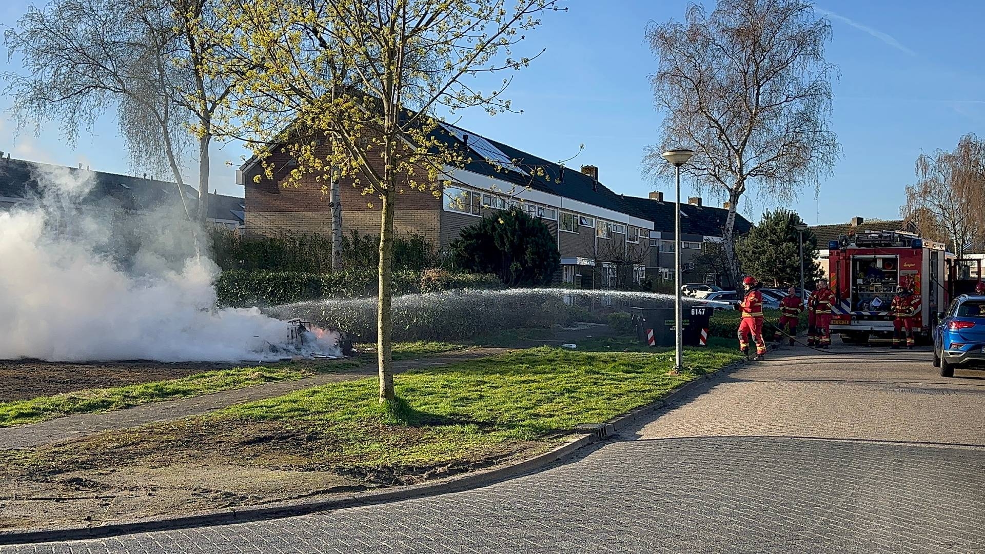 112-nieuws: Brandweer in actie voor buitenbrandje in Oude Pekela
