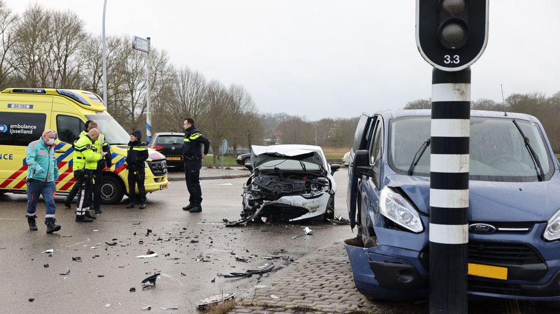 Drie gewonden en flinke vertraging na ongeval in Zwolle