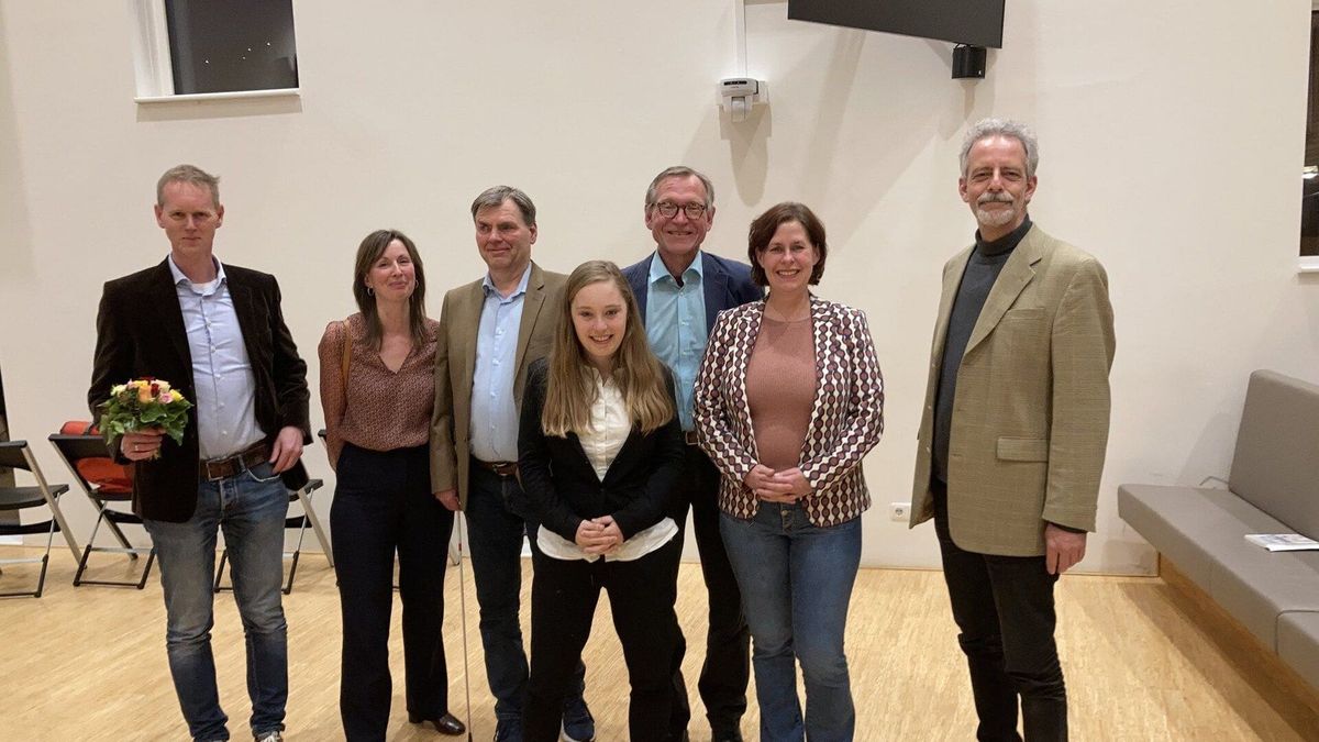 Raadslid registreert stiekem eigen partij en wordt uit fractie gezet