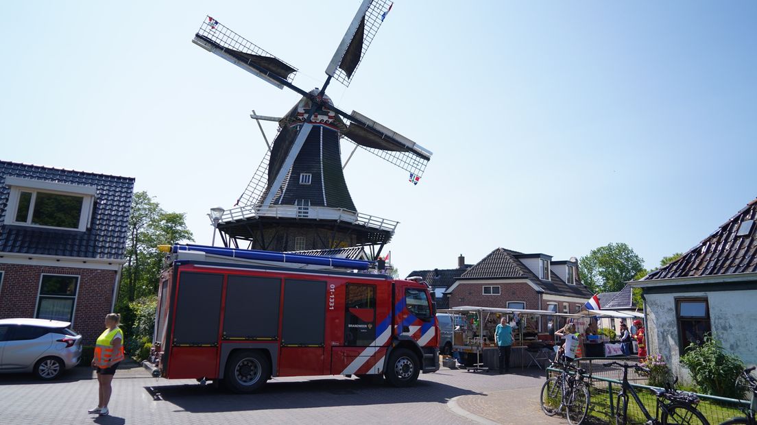 De brandweer ter plaatse in Noordhorn