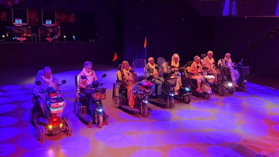 De Scooties uit Venlo laten zien: met een scootmobiel kun je óók dansen Nieuws