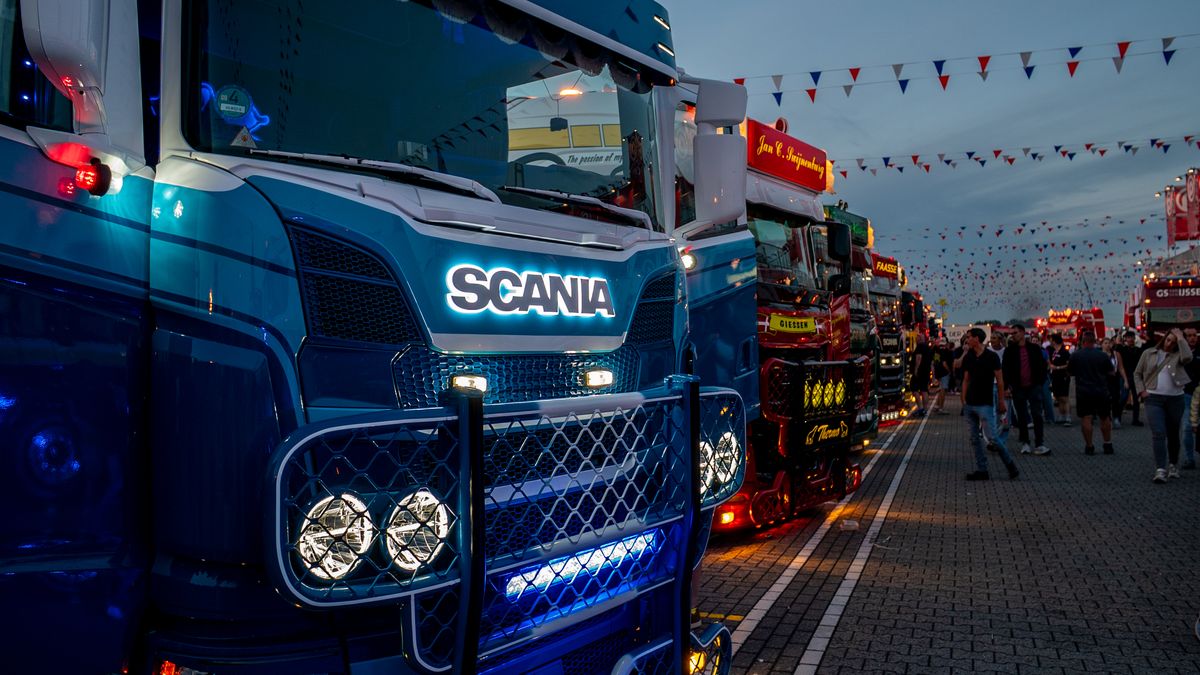 Kijk terug: massale uittocht vrachtwagens van Truckstar