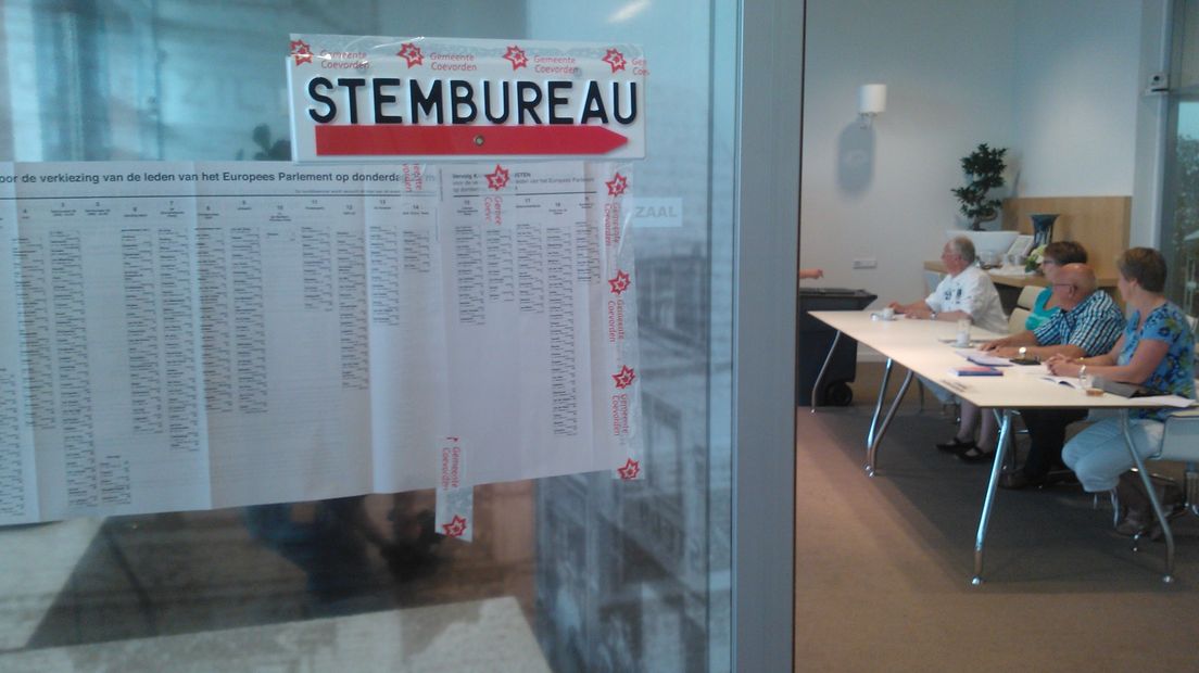 Een stembureau in Drenthe (Rechten: archief RTV Drenthe)
