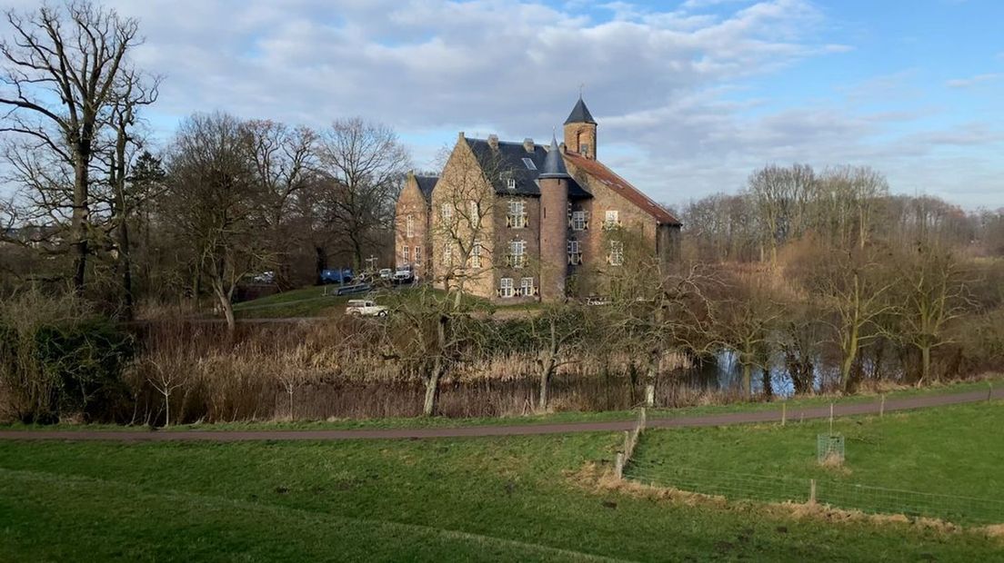 Kasteel Waardenburg