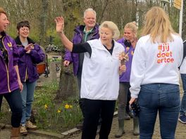Prinses Beatrix bezoekt stadsboerderij in Park Transwijk: 'Ze is zo'n lieve vrouw'