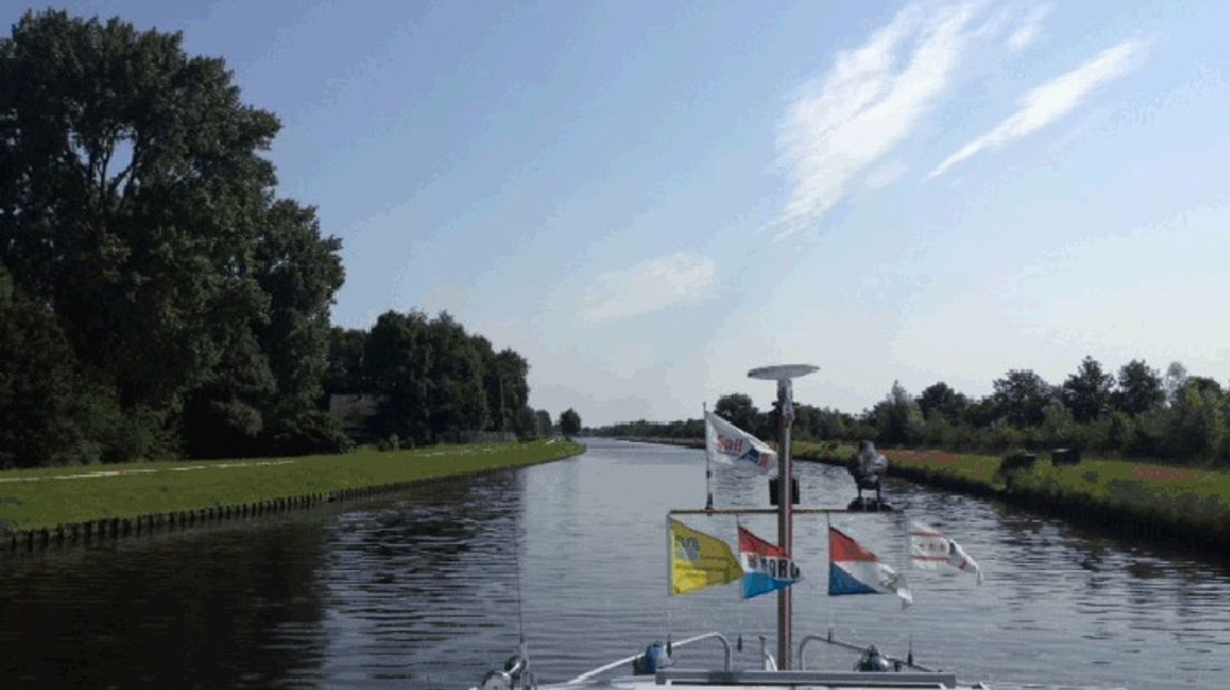 Plezierjacht op het Noord Willems kanaal (Rechten: archief RTV Drenthe)