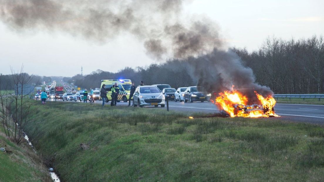 Autobrand op A32