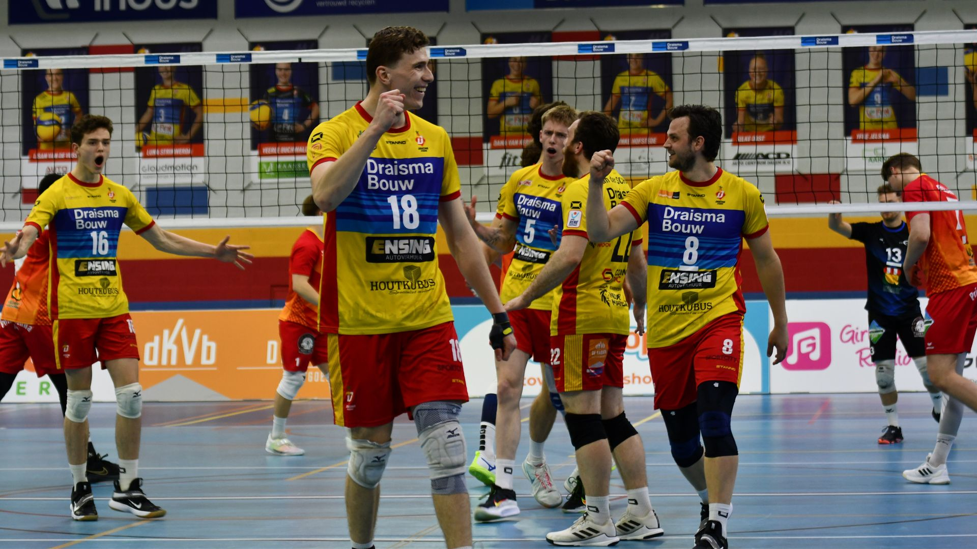 Dames Draisma Dynamo uitgeschakeld · Mannen overtuigend naar halve finales