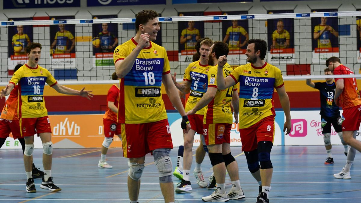 Dames Draisma Dynamo uitgeschakeld · Mannen overtuigend naar halve finales.