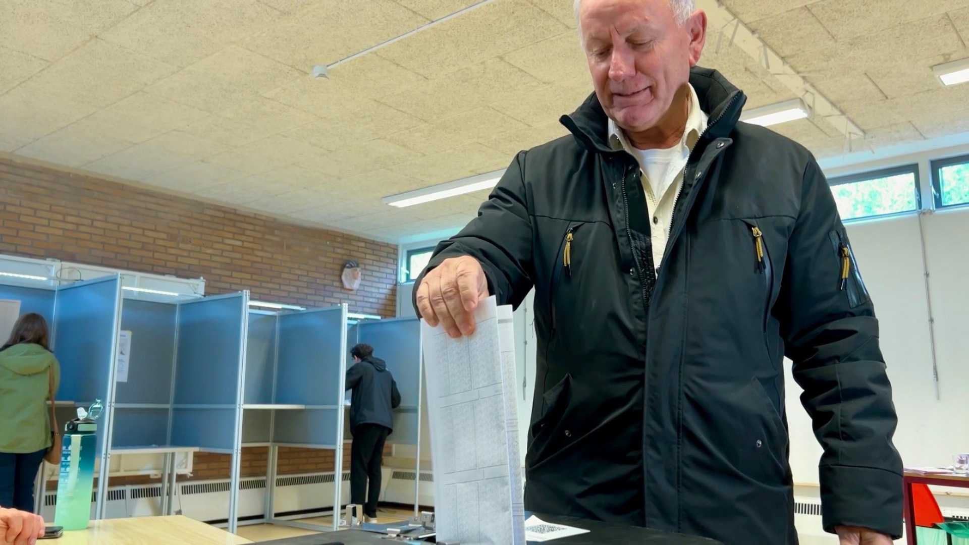 Jan Struijs (50Plus) bracht zijn stem uit in Hellevoetsluis