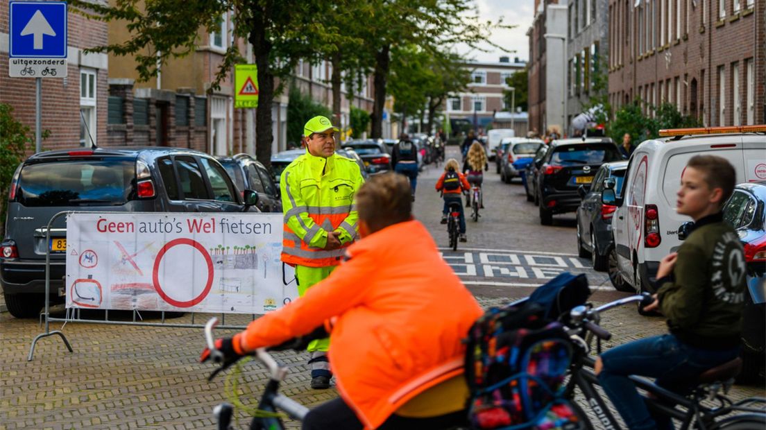 De Abeelstraat is afgesloten voor gemotoriseerd verkeer