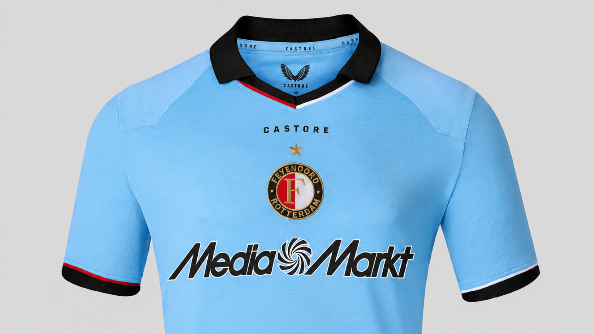 Het shirt is een eerbetoon aan het seizoen dat de UEFA Cup werd gewonnen.