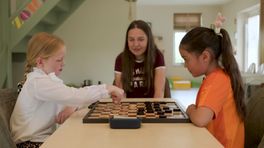 Drentse damtalenten Benthe en Galadriël (9) samen naar EK in Estland
